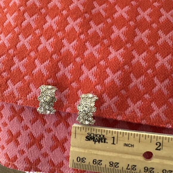 Vintage Crystal Rhinestones Faceted Baguette Sparkling Clip On Earrings - Picture 6 of 6